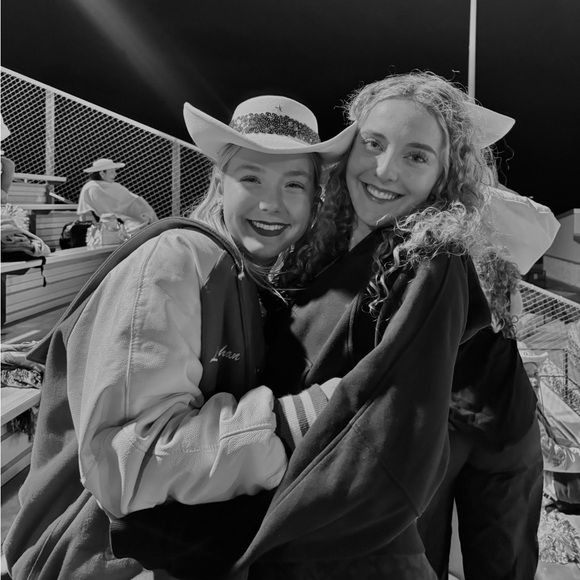 Meet your Posher, Amelie - Picture 5 of 7